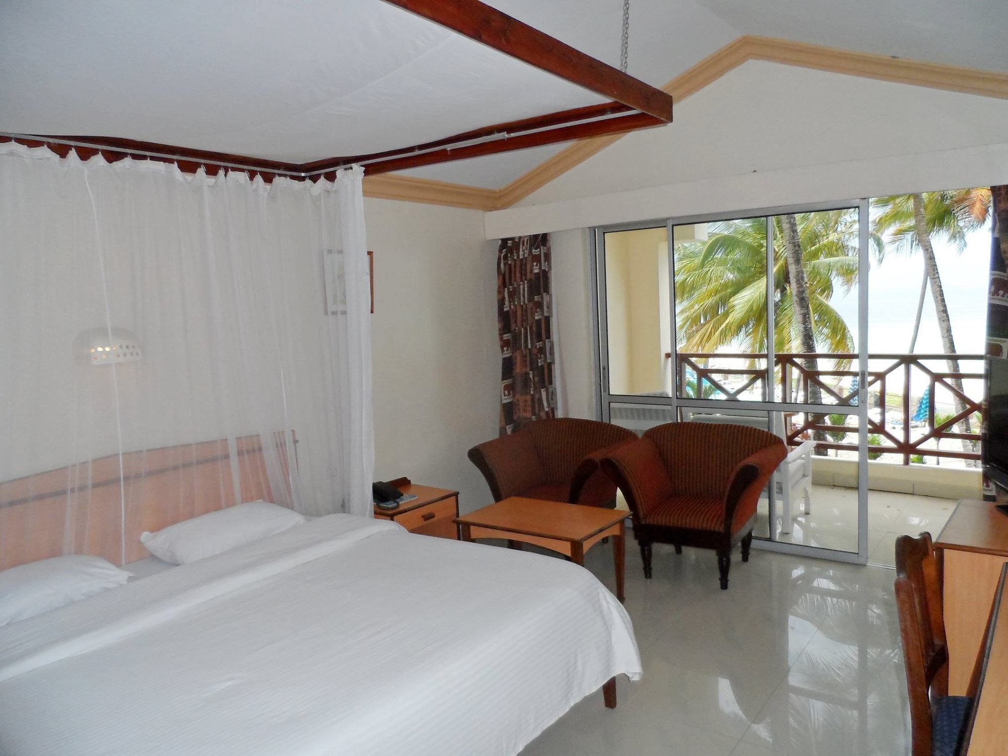 Sai Rock Beach Hotel & Spa Bamburi Εξωτερικό φωτογραφία